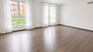 3-bedroom apartment with pool in Rosas, Madrid