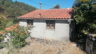 Land for sale in Oleiros, Portugal — €39,900