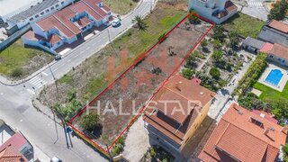 Land for sale in Marinha Grande, Portugal — €100,000