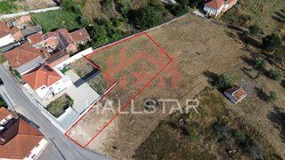Terreno de 728 m² em Leiria