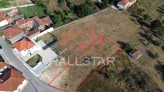 Terreno de 695 m² em Leiria