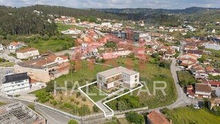 Terreno de 1675 m² em Leiria