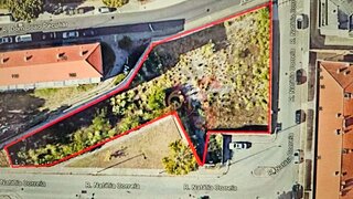 Terreno de 1277 m² em Porto