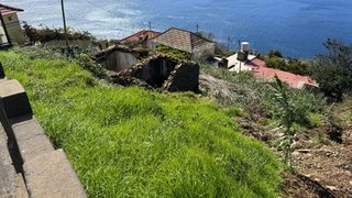 Land for sale in Calheta (Madeira), Portugal — €175,000