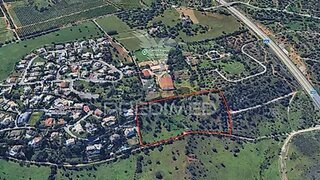 Land for sale in Portimão, Portugal — €335,555