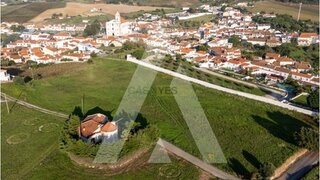 Terreno em Torres Vedras · 12 000 m² · 450 000 €