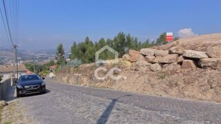 Terreno em Santo Tirso · 2852 m² · 64 500 €