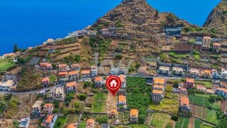 Land for sale in Câmara de Lobos, Portugal — €100,000