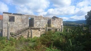 Land for sale in Monção, Portugal — €75,000