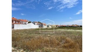Land for sale in Benavente, Portugal — €250,000