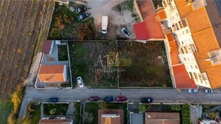Land for sale in Sesimbra, Portugal — €160,000