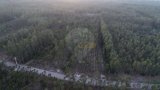 Land · 1,956 m² · €4,000