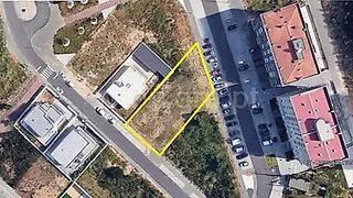 Land for sale in Santa Maria da Feira, Portugal — €80,000