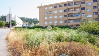 Land for sale in Santa Maria da Feira, Portugal — €73,500