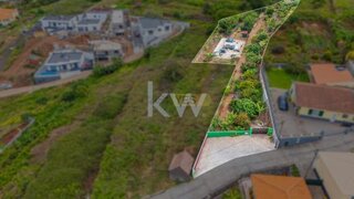 Land for sale in Santa Cruz, Portugal — €299,000
