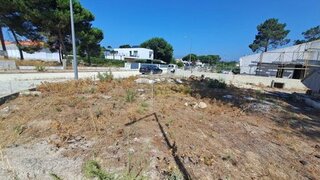 Terreno em Sesimbra · 987 m² · 293 800 €
