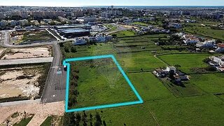 Terreno de 7120 m² em Faro