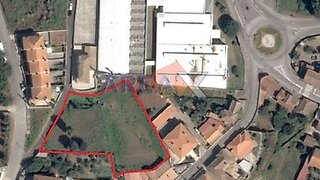 Land for sale in Oliveira de Azeméis, Portugal — €90,000