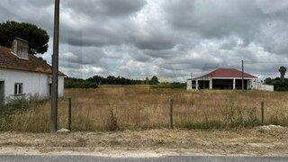 Land for sale in Benavente, Portugal — €460,000