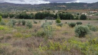 Land for sale in Covilhã, Portugal — €147,800