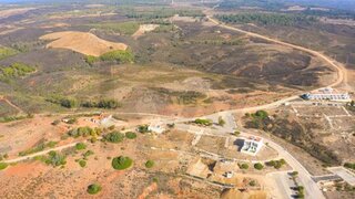 Terreno · 194 m² · 99 000 €