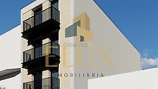 Terreno de 454 m² em Porto