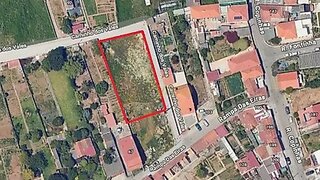 Land for sale in Vila Nova de Gaia, Portugal — €398,500