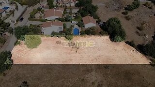 Terreno · 2100 m² · 450 000 €