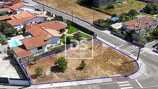 Terreno · 550 m² · 99 000 €