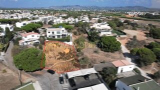 Terreno de 560 m² em Faro