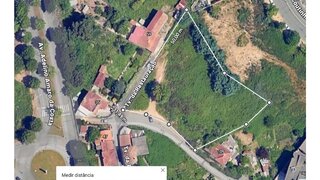 Land for sale in São João da Madeira, Portugal — €445,000