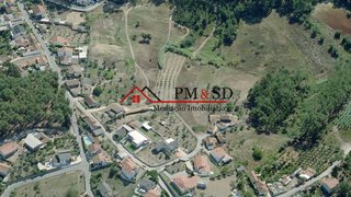 Terreno de 9890 m² em Leiria