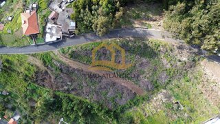 Land for sale in Câmara de Lobos, Portugal — €335,000