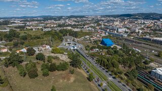 Terreno de 1068 m² em Porto