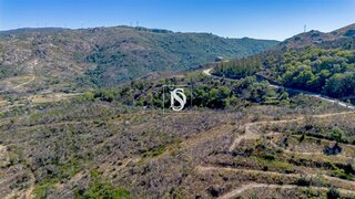 Terreno para venda em Amarante, Portugal — 37 000 €
