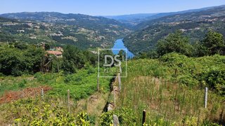 Land for sale in Marco de Canaveses, Portugal — €135,000