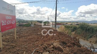 Terreno em Lisboa · 687 m² · 61 990 €
