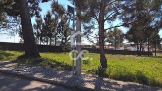 Land for sale in Marinha Grande, Portugal — €124,000