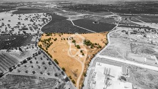Land for sale in Reguengos de Monsaraz, Portugal — €257,500