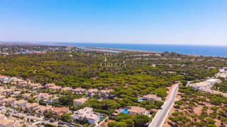 Land for sale in Loulé, Portugal — €1,975,000