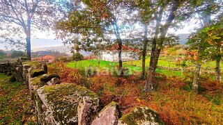 Land for sale in Arcos de Valdevez, Portugal — €48,000