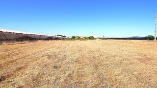 Terreno de 12 040 m² em Faro