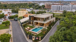 Terreno · 603 m² · 235 000 €