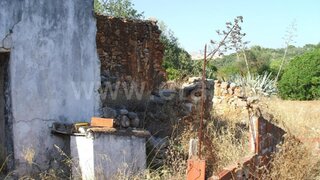 Land for sale in Loulé, Portugal — €180,000