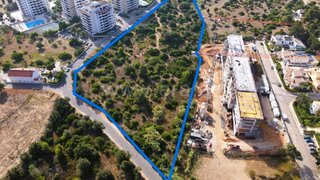 Land for sale in Portimão, Portugal — €2,750,000