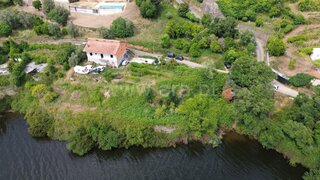 Land for sale in Penafiel, Portugal — €468,000