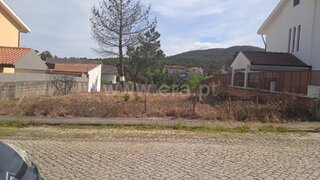 Land for sale in Paredes, Portugal — €77,000