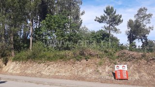 Land for sale in Oliveira de Azeméis, Portugal — €87,000