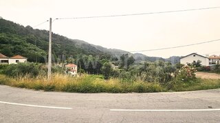 Terreno de 702 m² em Amarante