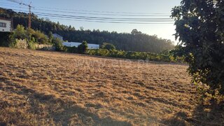 Land for sale in Paredes, Portugal — €285,000